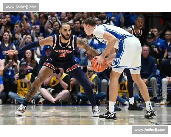 弗拉格 22+4+4 零失误!隔扣引爆主场 双状元助独行侠首胜 弗拉格 22+4+4 零失误!隔扣引爆主场 双状元助独行侠首胜