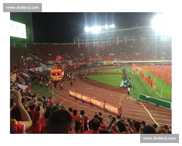 恒大力战阿赫利争夺亚冠荣耀 全力拼搏迎接历史性对决 恒大力战阿赫利争夺亚冠荣耀 全力拼搏迎接历史性对决