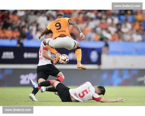 山东鲁能泰山迎战建业强强对话中超赛场焦点之战巅峰较量点燃激情夜